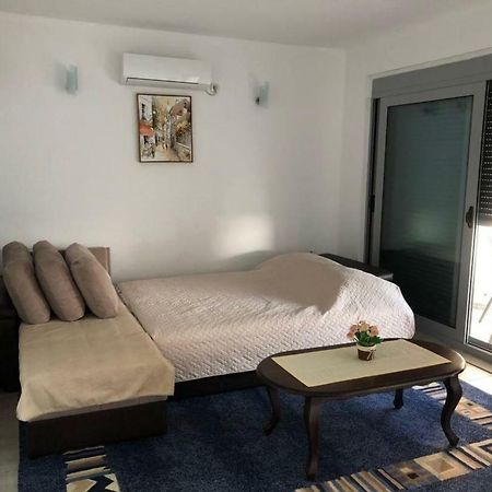 Apartman Ail 2 Ulcinj Exterior photo