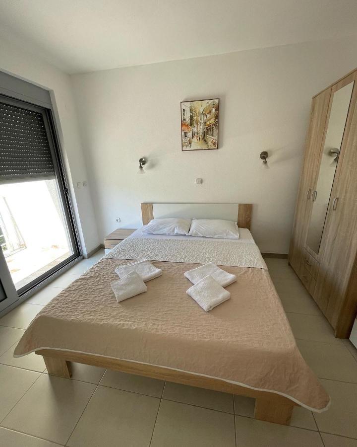 Apartman Ail 2 Ulcinj Exterior photo